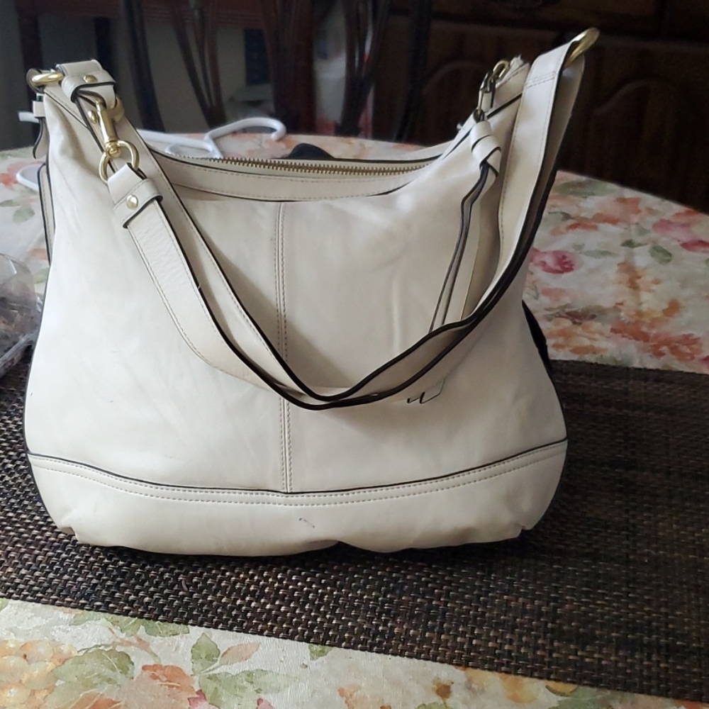 Handbag - Picture 2 of 4